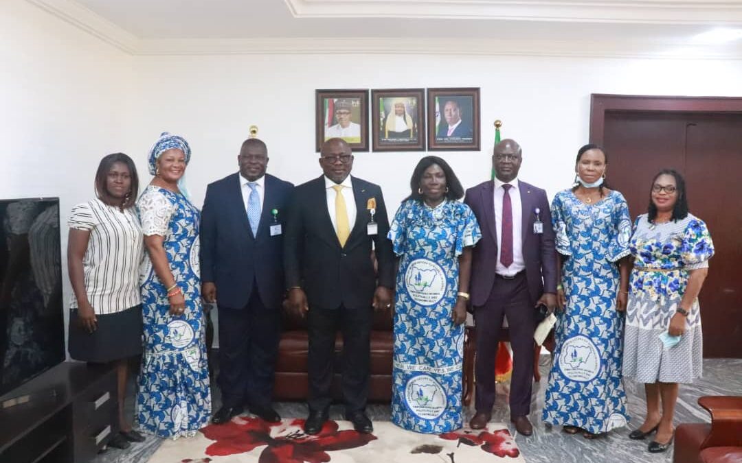 IMAGES FROM THE COURTESY CALL ON THE SPEAKER OF THE DELTA STATE HOUSE OF ASSEMBLY, RT HON SHERIFF OBOREVWORI IN HIS OFFICE, TUESDAY, NOVEMBER 9TH, 2021, BY NIGERIAN LEAGUE OF WOMEN VOTERS.