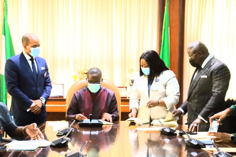 Okowa signs 2022 Appropriation Bill of N479bn
